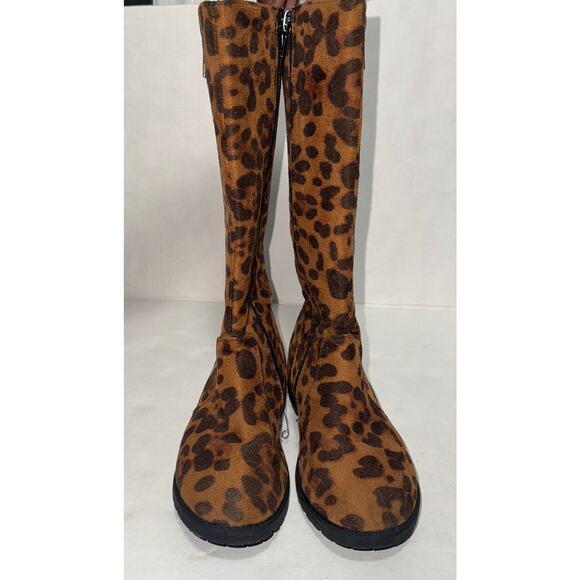 Leopard Print Girls 11 Boots Autumn Winter School Casual Basic Cool Weather - Picture 1 of 7